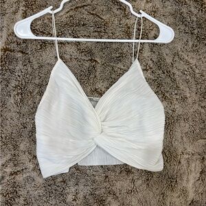 WHITE CROP TOP